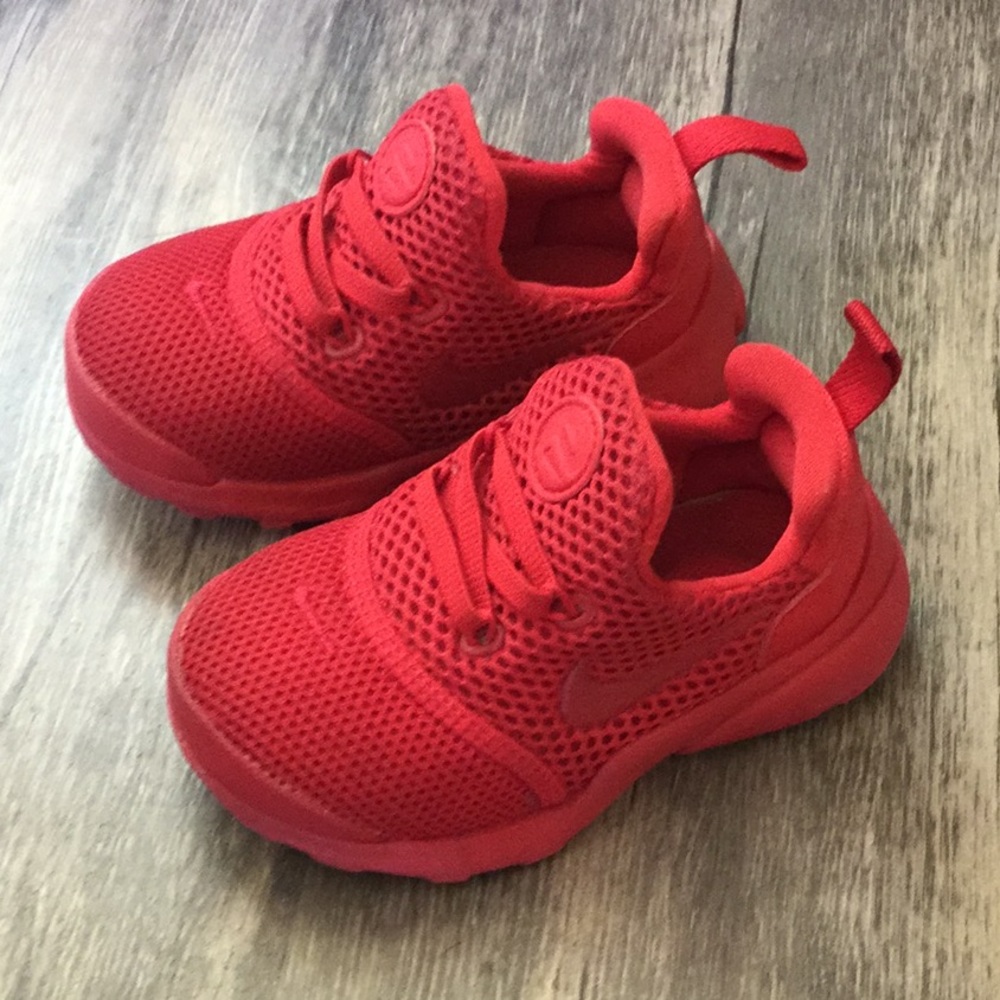 NIKE PRESTO FLY University Red Sneakers